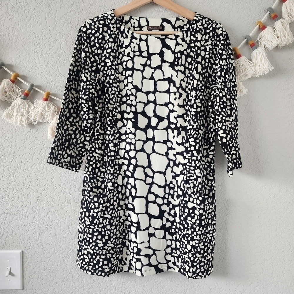 J. McLaughlin Giraffe Animal Print Half Sleeve Tunic Top Careerwear Contemporary